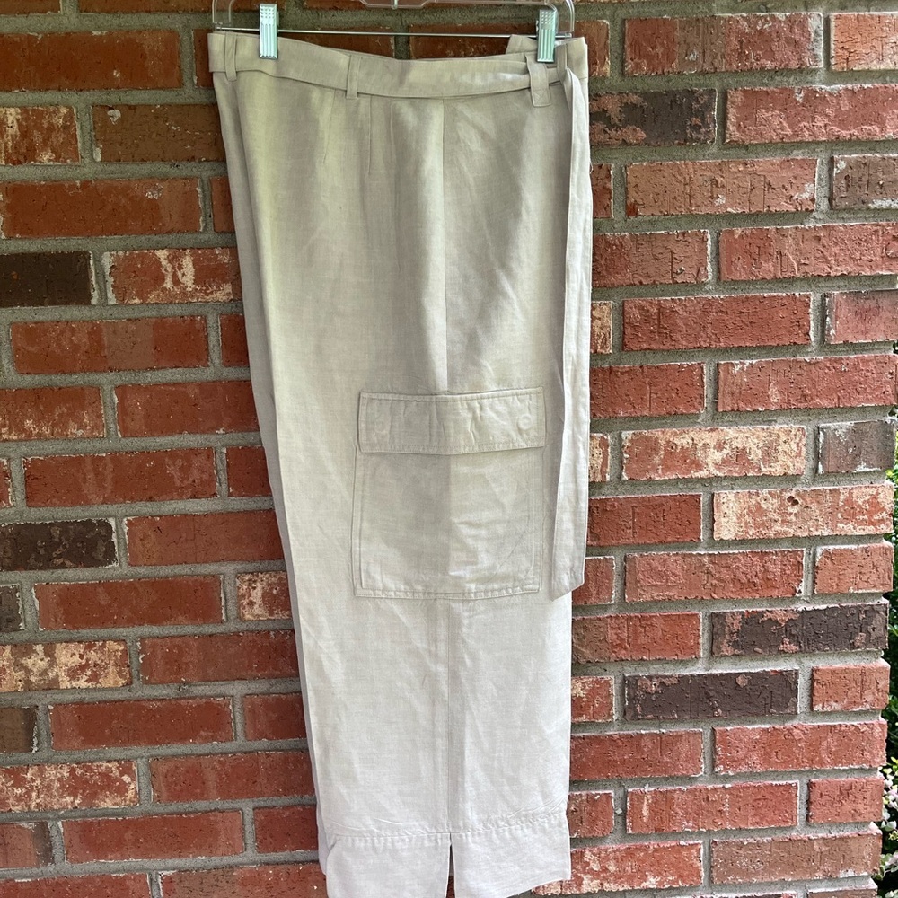 David N linen Tan Cropped Cargo Pants with Relaxed Fit Size 14
